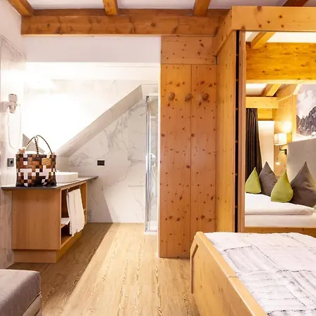 Cirelle & ホテル 4*